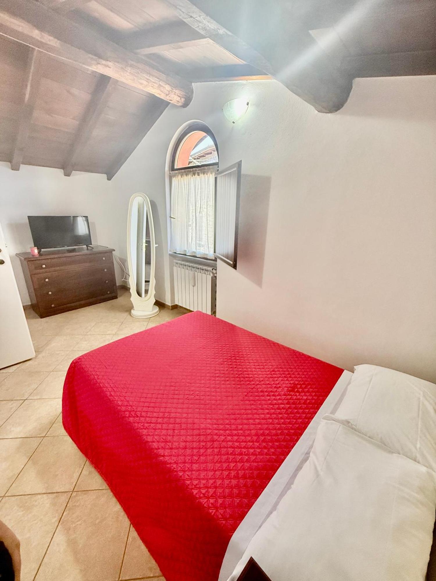 Casa Vacanze Elena Rometta Exterior foto